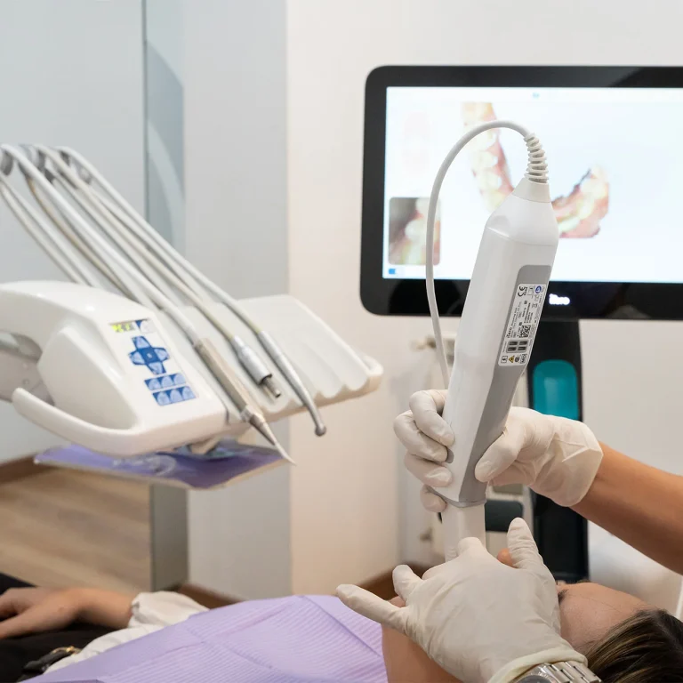 Así es un tratamiento dental completo en Clínica Castelo